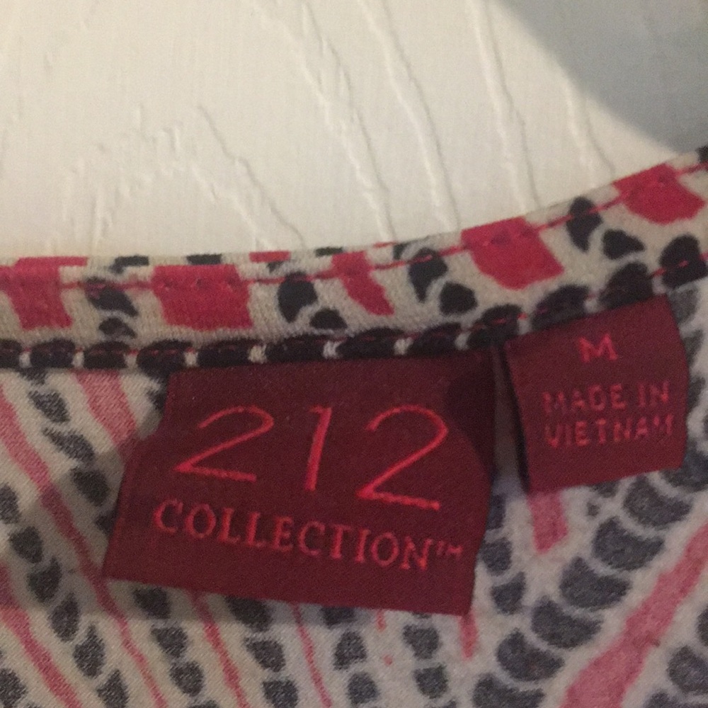 🍎 212 Collection Belted Wrap Dress - Medium - Picture 4 of 7